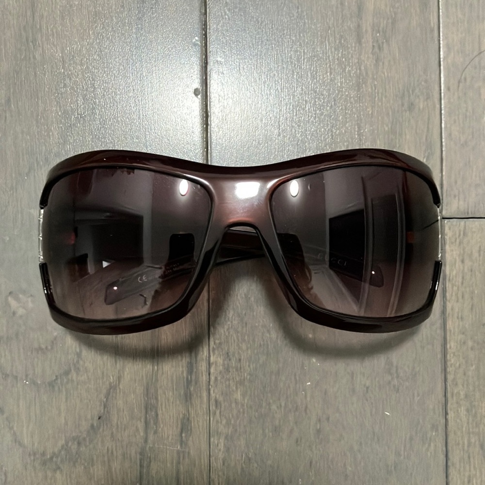Y2K Vintage Gucci Sunglasses with Case